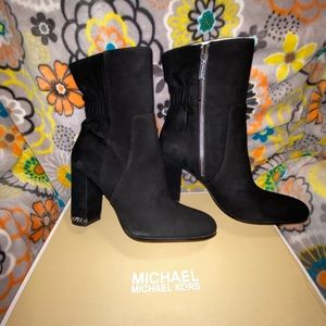New Michael Kors Dolores Suede Booties